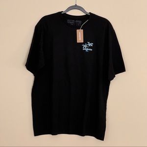 Patagonia Pataloha graphic tee shirt - men’s L